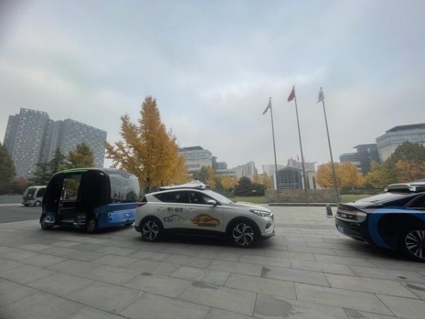 配资门户论坛 萝卜快跑牵手Uber 中国Robotaxi加速出海